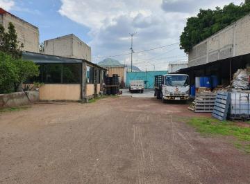 Terreno / Lote · 1470m² · Terreno en Venta o Renta en Santa Martha Acatitla con Oficinas y 22 m de Frente