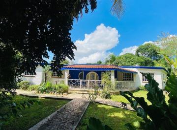 76013751ba25dfcfb508822c2ab940ecd80986bcba3fa4e626337a84cec9b2ba · Residencia Premium con Amplio Terreno en Venta en Leandro Valle