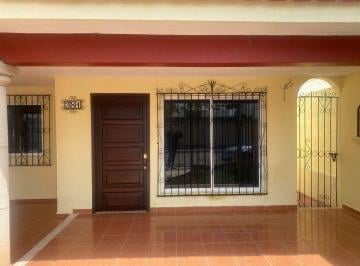 0738c0be9cb16497a28d2432387ab6c0b0a9bb5b5f89828900f993d5a0900319 · Amplia Casa de Una Planta en Renta con Opción Para Oficina en Villas del Sol