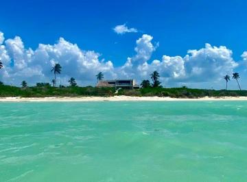 1e268f1b909692598efca6641fe28e98ecc6cb2a793236ccc728e75d19297eb0 · Residencia de Autor Frente Al Mar con 25 m de Playa Privada en Sisal
