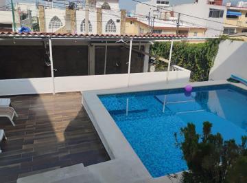 Casa de 5 habitaciones, Acapulco de Juárez · Casa Sola, en Venta, en Costa Azul, 5 Rec, 2 Niveles, Alberca, Excelente Condición, Estacionamiento.
