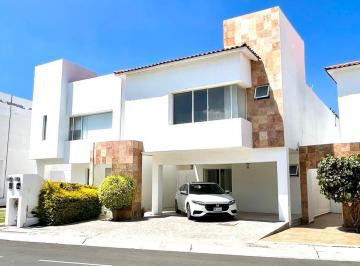Foto 1 · Gran Oportunidad Para Comprar o Rentar Una Casa Amplia en Juriquilla Santa Fe con Cochera Techada