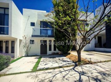 Casa en condominio de 3 habitaciones, El Marqués · Casa en Venta en Zibata