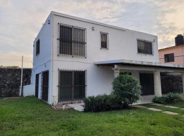 Casa de 4 habitaciones, Cuernavaca · Casa con Jardín Atrás de Club de Golf Los Tabachines