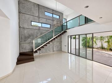 Casa · 310m² · 3 Recámaras · 3 Estacionamientos · Casa - Residencial Cumbres
