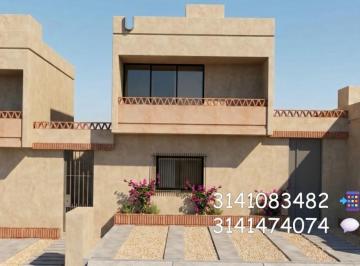 Casa en condominio en Venta de 3 habitaciones Santiago · Casa de 2 Niveles en Coto Privado con Alberca, Manzanillo