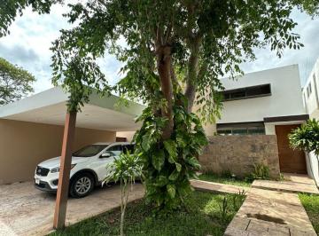 Casa de 3 habitaciones, Mérida · Amplia Casa en Renta en Dzityá | Piscina, Jardín y 600 m² de Terreno