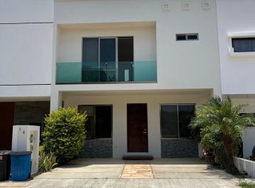Casa en Venta de 3 habitaciones Cancún · Casa en Venta en Cancún | Residencial Arbolada | 3 Recámaras + Alberca Privada