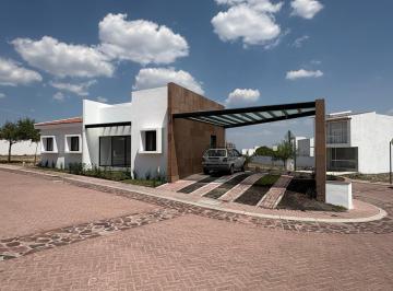 Casa de 3 habitaciones, El Marqués · Casa de un Piso 3 Rec en Renta en Queretaro