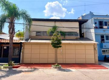 Dúplex de 3 habitaciones, Zapopan · Renta Amplia Casa Dúplex en Pb Zona Glorieta Chapalita