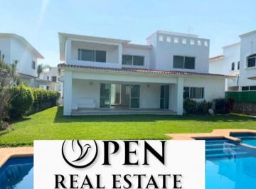 Casa de 3 habitaciones, Cuernavaca · Casa en Venta en Lomas de Cocoyoc