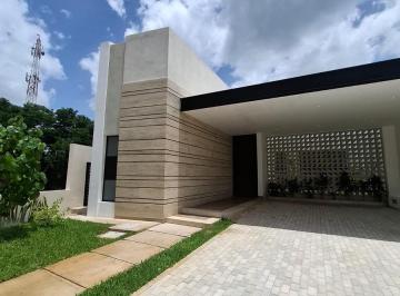 Casa · 298m² · 3 Recámaras · 4 Estacionamientos · Casa en Pueblo Komchen
