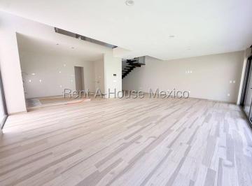 Casa de 3 habitaciones, Querétaro · Valle de Juriquilla Casa en Venta con Jardín y Preparación Para Alberca | 3 Recámaras Vm476