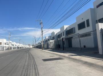 Foto 1 · Bodega en Renta con Oficinas en Leon, Gto. Cerca a Valtierra y Morelos