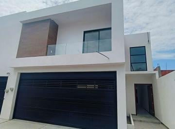 Casa de 3 habitaciones, Boca del Río · Estrena Casa Amplia con Jardin y Recamara Planta Baja Frac Tampiquera