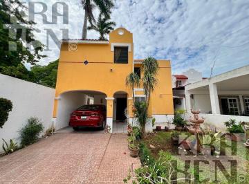 Casa · 169m² · 3 Recámaras · 2 Estacionamientos · Casa en Chuburna de Hidalgo