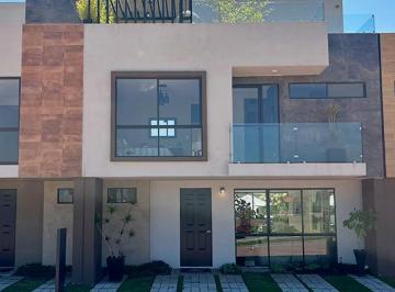 Casa de 3 habitaciones, Zumpango · Casa de Tres Niveles con Terraza en Venta en Zumpango