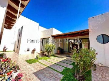 Casa de 3 habitaciones, Tequisquiapan · Casa de 1 Nivel con Estudio, Chimenea, 3 Recámaras - Venta, Residencial Haciendas de Tequisquiapan