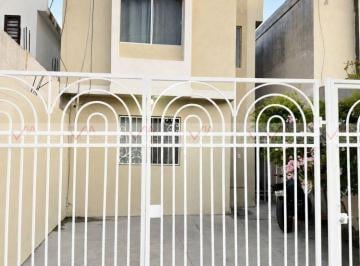 Casa · 130m² · 2 Recámaras · 2 Estacionamientos · Casa en Venta en Apodaca