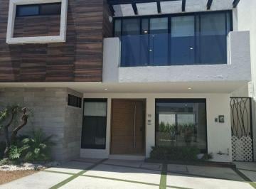 Casa de 5 habitaciones, Puebla · Espectacular Casa en Renta en Lomas de Angelópolis, opcion a 5 Recámaras