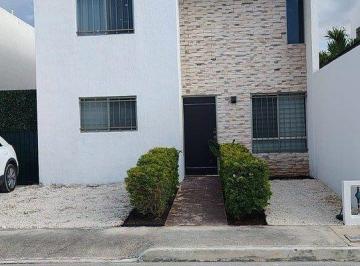 Casa · 200m² · 3 Recámaras · 2 Estacionamientos · Casa en Venta en Mérida, Fraccionamiento Las Americas 3 Recámaras