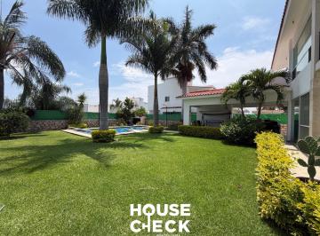 Casa de 4 habitaciones, Atlatlahucan · Casa de 657 m² con 4 Recámaras en Venta en Lomas de Cocoyoc