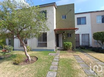 Casa · 58m² · 2 Recámaras · 1 Estacionamiento · Casa en Renta con Segunda en El Centro de Temixco Morelos