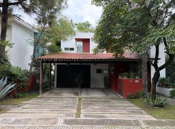 Casa de 3 habitaciones, Tlajomulco de Zúñiga · Hacienda Mirage Hermosa Casa en Venta