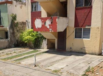 Departamento de 3 habitaciones, Guadalajara · Departamento Planta Baja en Venta