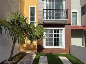 Casa · 80m² · 2 Recámaras · 2 Estacionamientos · Casa en Fraccionamiento Gran Santa Fe