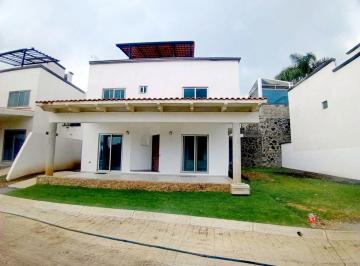 Casa de 3 habitaciones, Cuernavaca · Casa en Cuernavaca con Alberca y Roof Garden con Jacuzzi, Paneles Solares Para Luz, Gym, Etc
