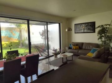 Casa en condominio · 240m² · 3 Recámaras · 2 Estacionamientos · Casa en Renta, Valle Imperial, Zapopan