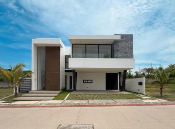 Casa · 290m² · 3 Recámaras · 2 Estacionamientos · Casa Nueva en Las Olas Residencial en Venta