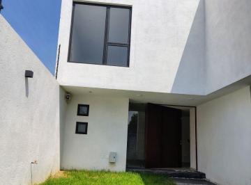 Casa de 3 habitaciones, Naucalpan de Juárez · Casa en Venta en Ciudad Satélite, Naucalpan | Diseño Contemporáneo y Espacios