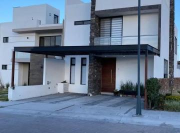 1 · Casa en Renta en Fraccionamiento Cañadas del Arroyo