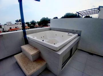 Casa de 3 habitaciones, Cuernavaca · Exclusivo Residencial con Caseta de Vigilancia, Alberca, Gym, Casa con Roof Garden y Jacuzzi