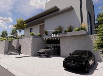 Casa de 7 habitaciones, Zapopan · Casa en Venta en Los Frailes Residencial, Zapopan con Excelente Precio.