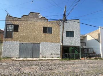 Casa uso de suelo de 7 habitaciones, Zapopan · Propiedad con 2 Casas Duplex y 1 Salon Usos Multiples (Comercial o Habitacional)