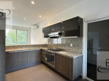 Casa · 184m² · 2 Recámaras · 2 Estacionamientos · Kl/ Casa en Renta en Altozano Qro. 4 Recámaras.