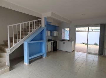 SALA COMEDOR · Casa de 2 Rec. Sin Amueblar Pet Friendly en Renta Playa del Carmen