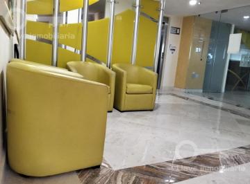 Oficina · 250m² · Oficina Amueblada o Sin Amueblar en Renta en Av 16 de Septiembre, Col. Centro, Coatzacoalcos, Ver.