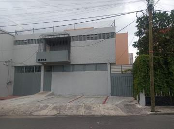 Casa de 9 habitaciones, Guadalajara · Casa en Renta Colonia Americana