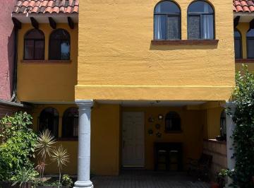 Casa · 3 Recámaras · 2 Estacionamientos · Casa en San Antón