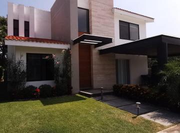 Casa de 4 habitaciones, Emiliano Zapata · Casa de 450 m² con 4 Recámaras en Renta en Paraíso Country Club