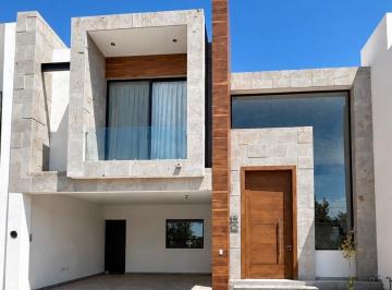 1 · ¡Casa de Lujo en Renta en Viñedos! 4 Recámaras + Vista a Alberca