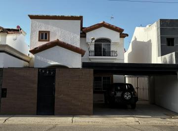 Casa · 121m² · 3 Recámaras · 2 Estacionamientos · Casa en Renta en Montecarlo - (4)