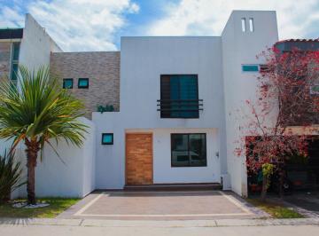 Casa en condominio · 157m² · 4 Recámaras · 2 Estacionamientos · Casa en Venta en Coto Privado | El Pilar Residencial