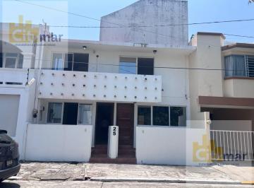 Casa · 3 Recámaras · 1 Estacionamiento · Casa - Reforma