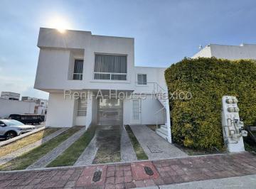 Departamento de 3 habitaciones, El Marqués · El Mirador - Departamento Planta Alta. 3 Recamaras en Privada con Alberca