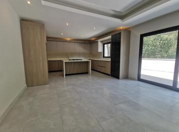 Casa · 315m² · 3 Recámaras · 3 Estacionamientos · Venta de Casa Nueva en Santiago, N. L.